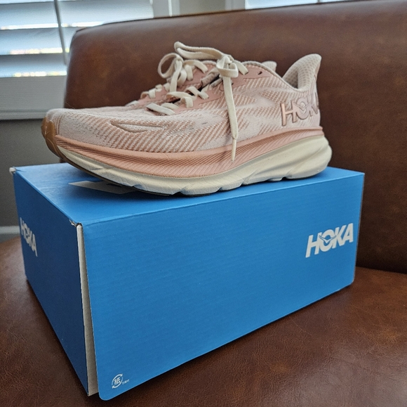 Hoka Clifton 9 women's size 7 - Picture 13 of 15